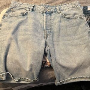 Guys jean shorts from H&M